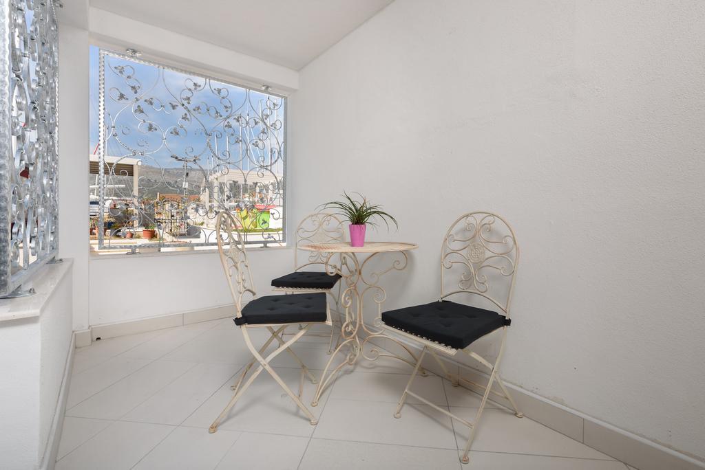 Apartament Studio Tironi 2 -Sonja Trogir Zewnętrze zdjęcie