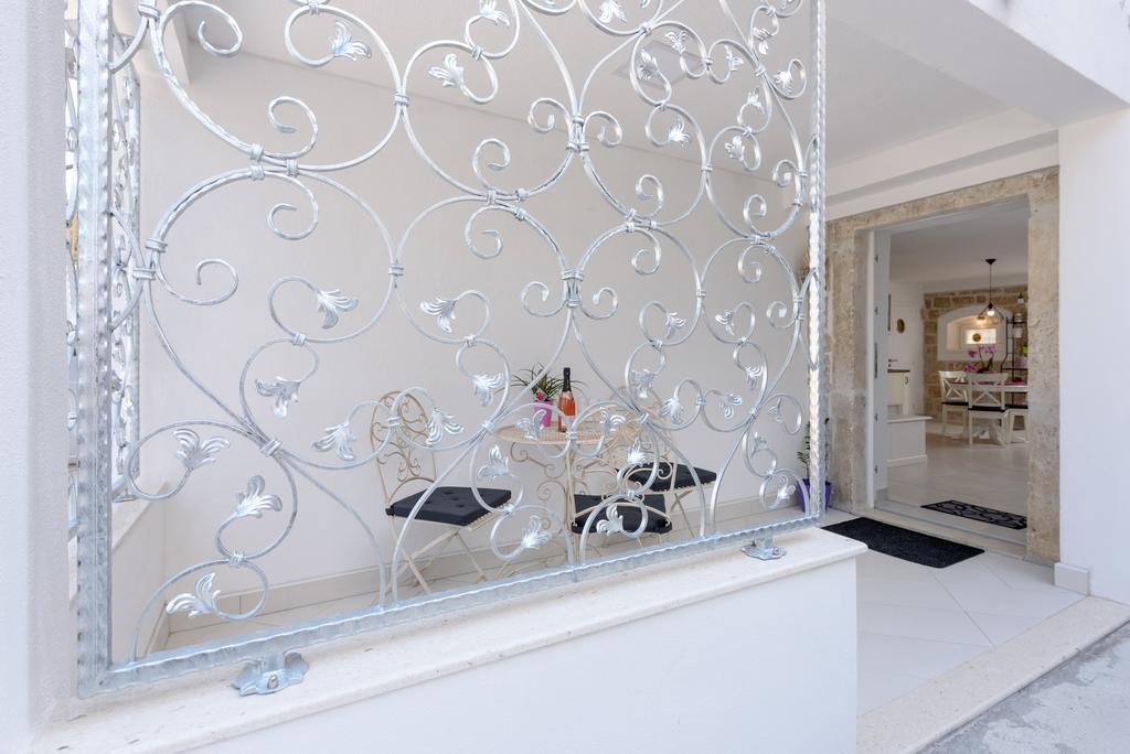 Apartament Studio Tironi 2 -Sonja Trogir Zewnętrze zdjęcie