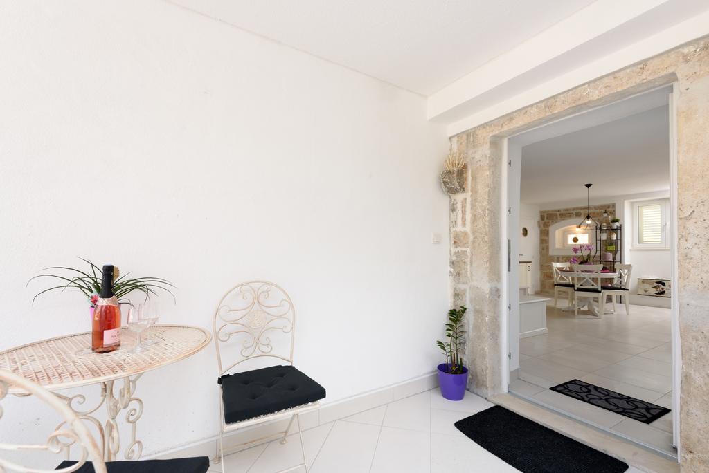Apartament Studio Tironi 2 -Sonja Trogir Zewnętrze zdjęcie