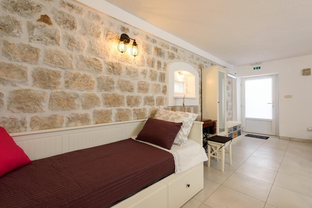 Apartament Studio Tironi 2 -Sonja Trogir Zewnętrze zdjęcie